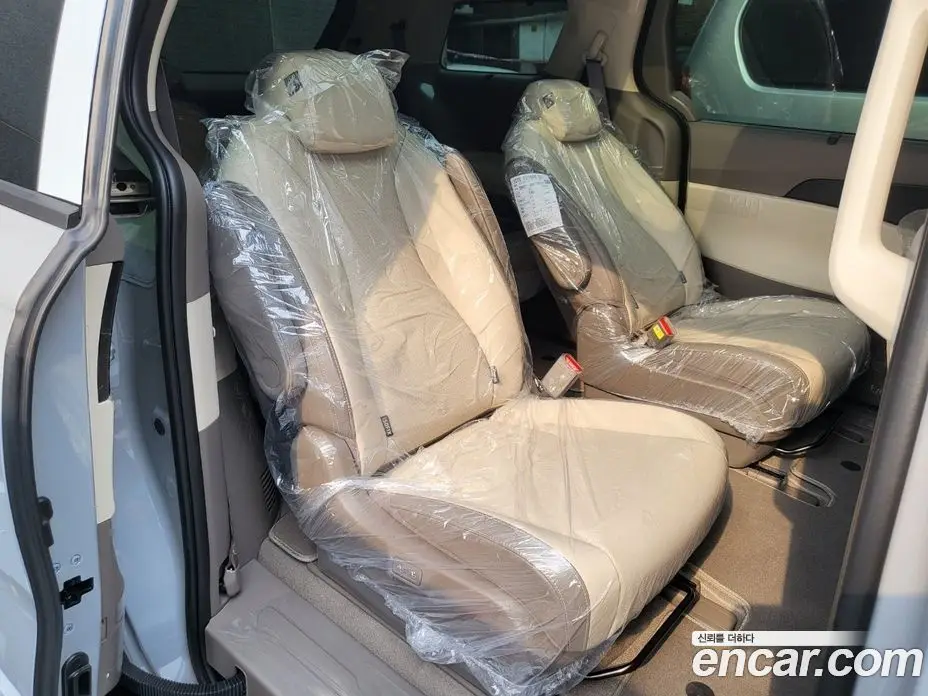 Kia Carnival 2026 1.6 автомат (гидро), фото 4