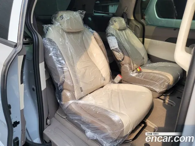Kia Carnival 2026 1.6 автомат (гидро), миниатюра 4