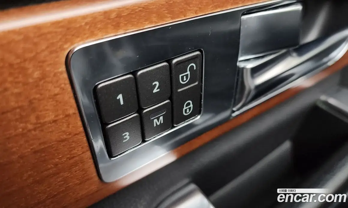 Land Rover Discovery 2011 3.0 автомат (гидро), фото 15