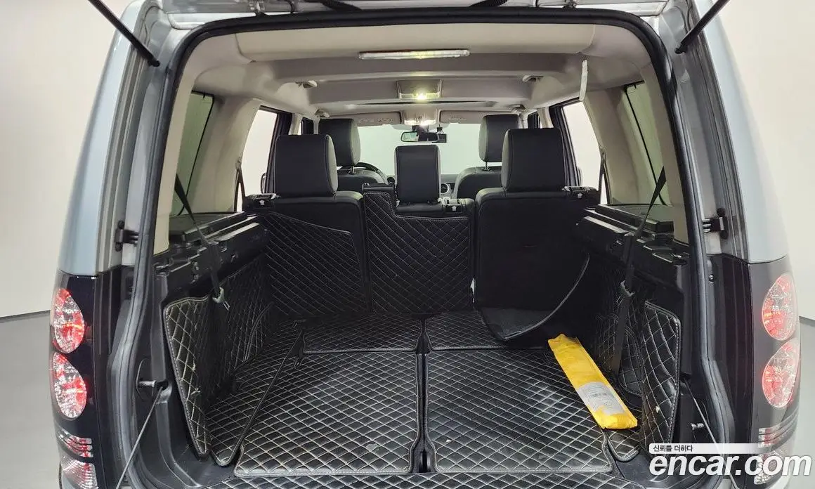 Land Rover Discovery 2011 3.0 автомат (гидро), фото 17