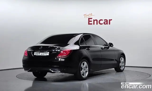 Mercedes-Benz C-Class 2018 2.0 автомат (гидро), миниатюра 2