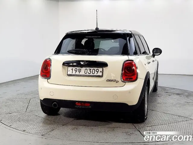 Mini Cooper 2016 1.5 автомат (гидро), миниатюра 3 Mini Cooper 2016 1.5 автомат (гидро), миниатюра 3