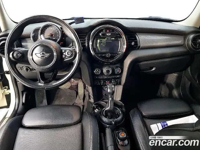 Mini Cooper 2016 1.5 автомат (гидро), миниатюра 5 Mini Cooper 2016 1.5 автомат (гидро), миниатюра 5