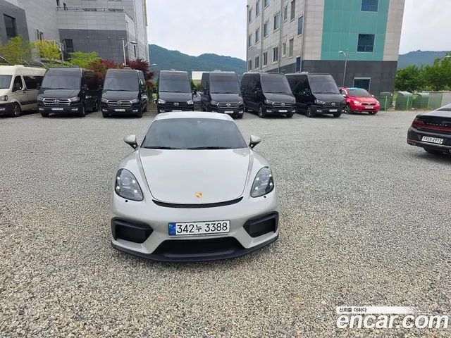 Porsche 718, 2022, 7 800 км