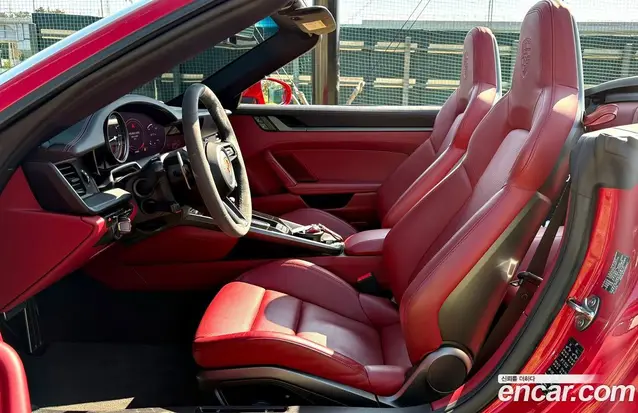 Porsche 911 2020 3.0 автомат (гидро), миниатюра 12