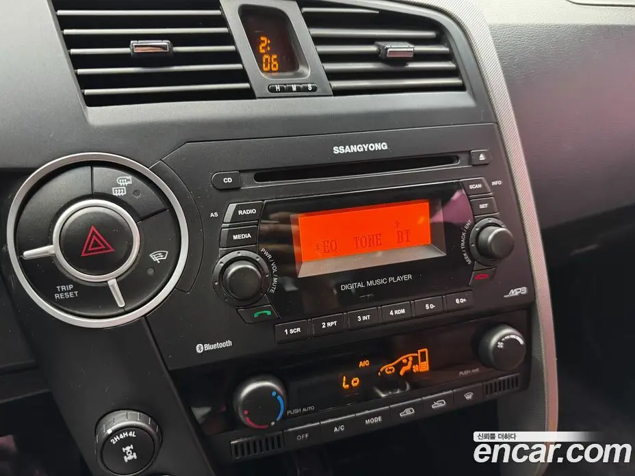SsangYong Korando 2012 2.0 автомат (гидро), фото 15