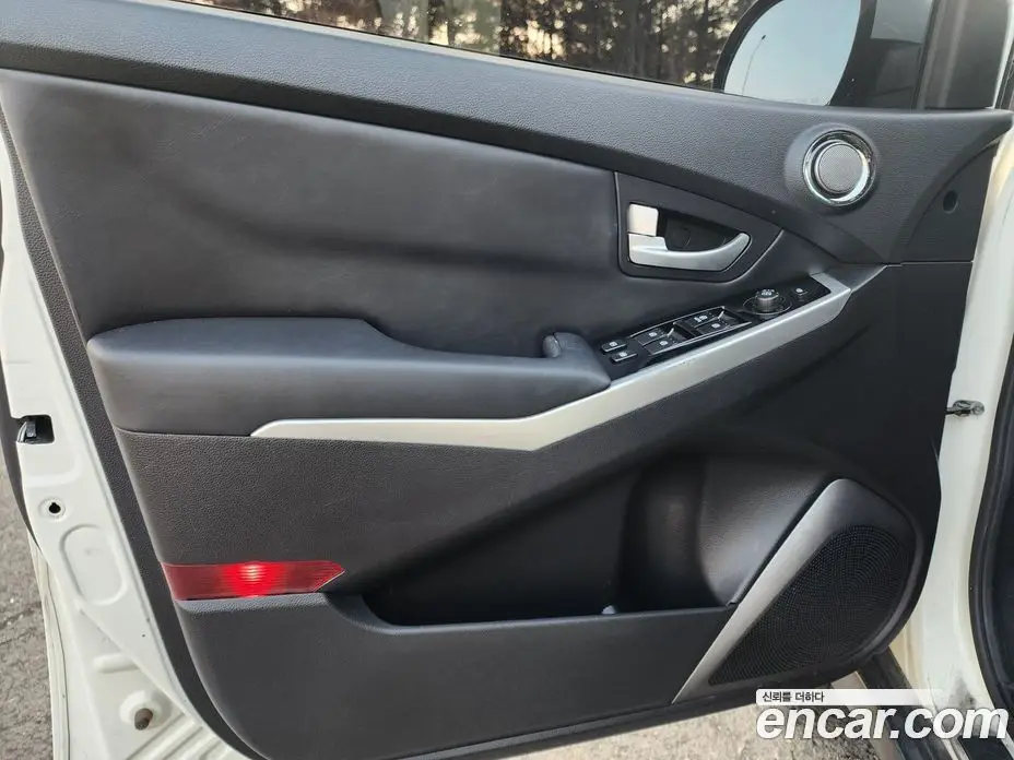 SsangYong Korando 2013 2.0 автомат (гидро), фото 13