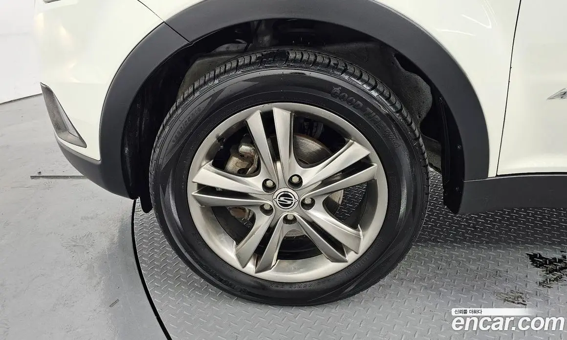 SsangYong Korando 2013 2.0 автомат (гидро), фото 5