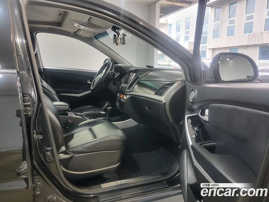 SsangYong Korando 2014 2.0 автомат (гидро), фото 20