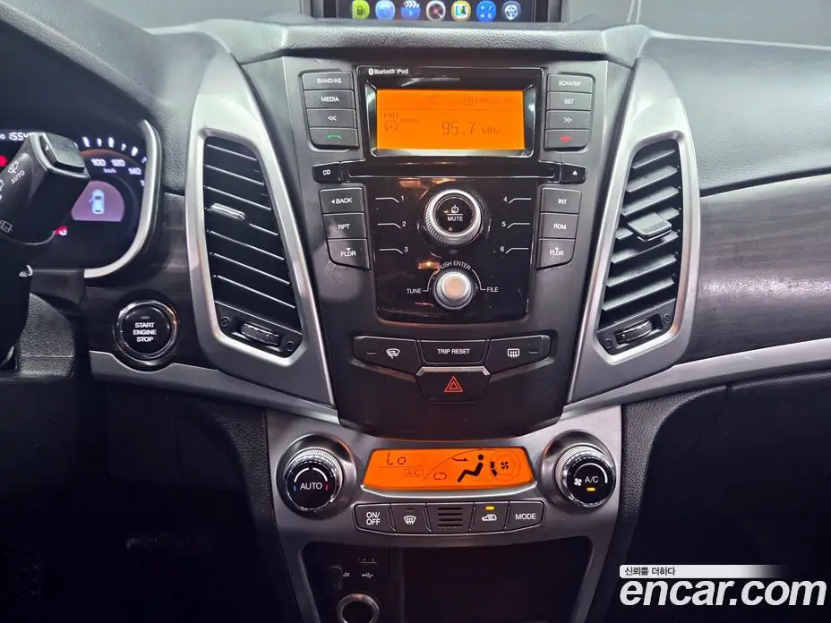 SsangYong Korando 2015 2.0 автомат (гидро), фото 11 SsangYong Korando 2015 2.0 автомат (гидро), фото 11