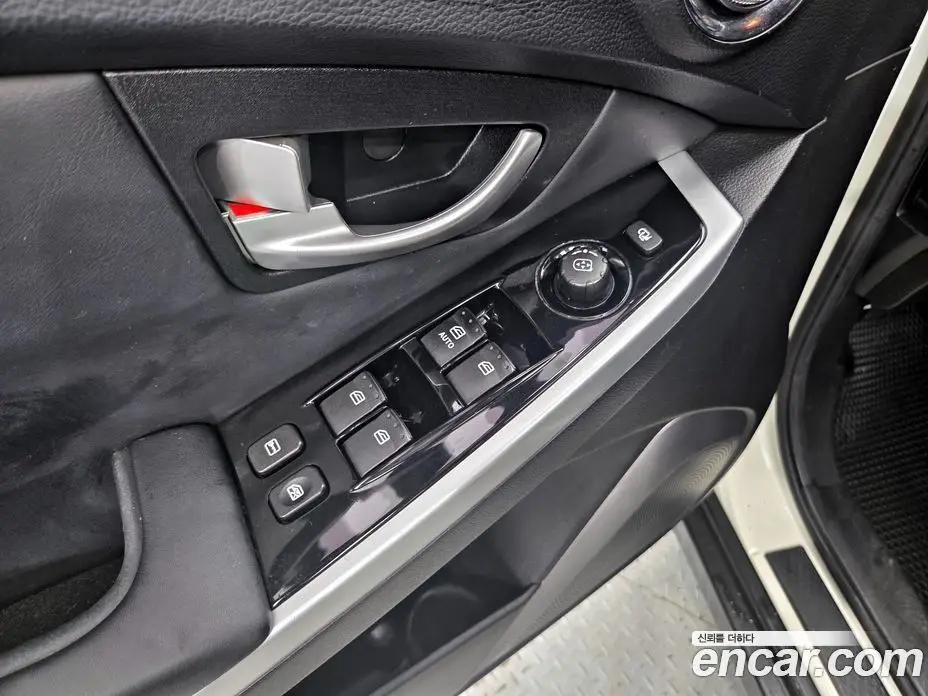 SsangYong Korando 2015 2.0 автомат (гидро), фото 14 SsangYong Korando 2015 2.0 автомат (гидро), фото 14