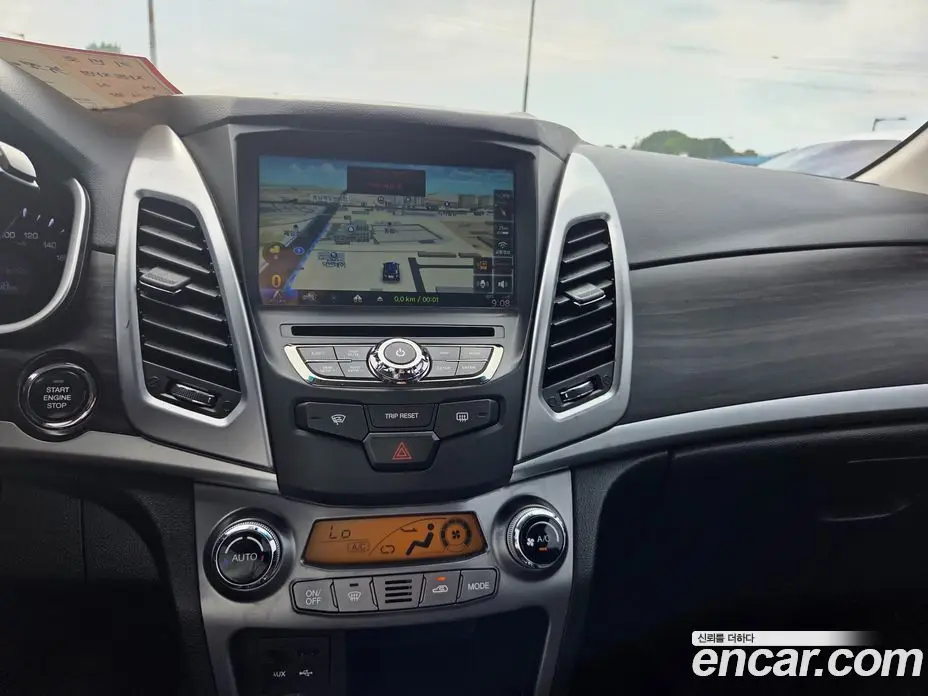 SsangYong Korando 2015 2.0 автомат (гидро), фото 11 SsangYong Korando 2015 2.0 автомат (гидро), фото 11