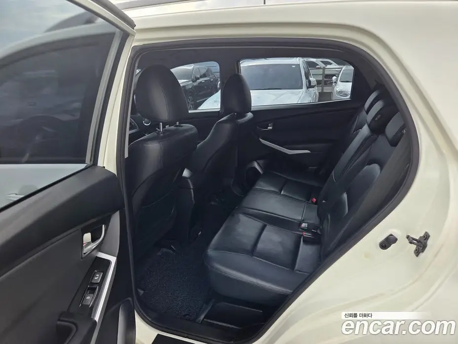 SsangYong Korando 2015 2.0 автомат (гидро), фото 14 SsangYong Korando 2015 2.0 автомат (гидро), фото 14