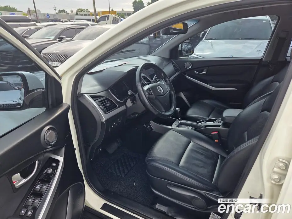 SsangYong Korando 2015 2.0 автомат (гидро), фото 7 SsangYong Korando 2015 2.0 автомат (гидро), фото 7
