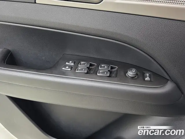 SsangYong Rexton 2018 2.2 автомат (гидро), миниатюра 12