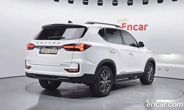 SsangYong Rexton 2023 2.2 автомат (гидро), миниатюра 2