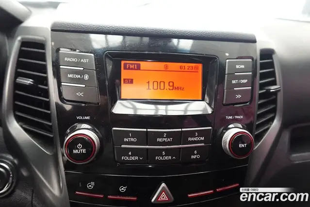 SsangYong TIBOLI 2018 1.6 автомат (гидро), миниатюра 7