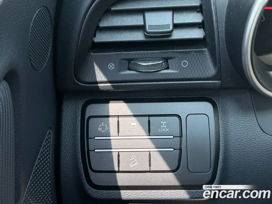 SsangYong TIBOLI 2019 1.6 автомат (гидро), фото 17