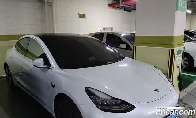 Tesla Model 3 2020 автомат (гидро), миниатюра 4