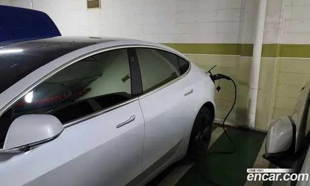 Tesla Model 3 2020 автомат (гидро), миниатюра 5