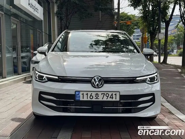 Volkswagen Golf, 2026, 30 км