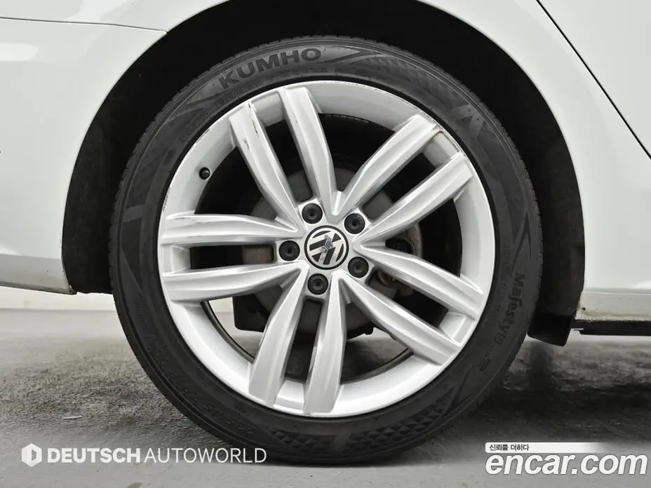 Volkswagen Passat 2018 2.0 автомат (гидро), фото 5 Volkswagen Passat 2018 2.0 автомат (гидро), фото 5
