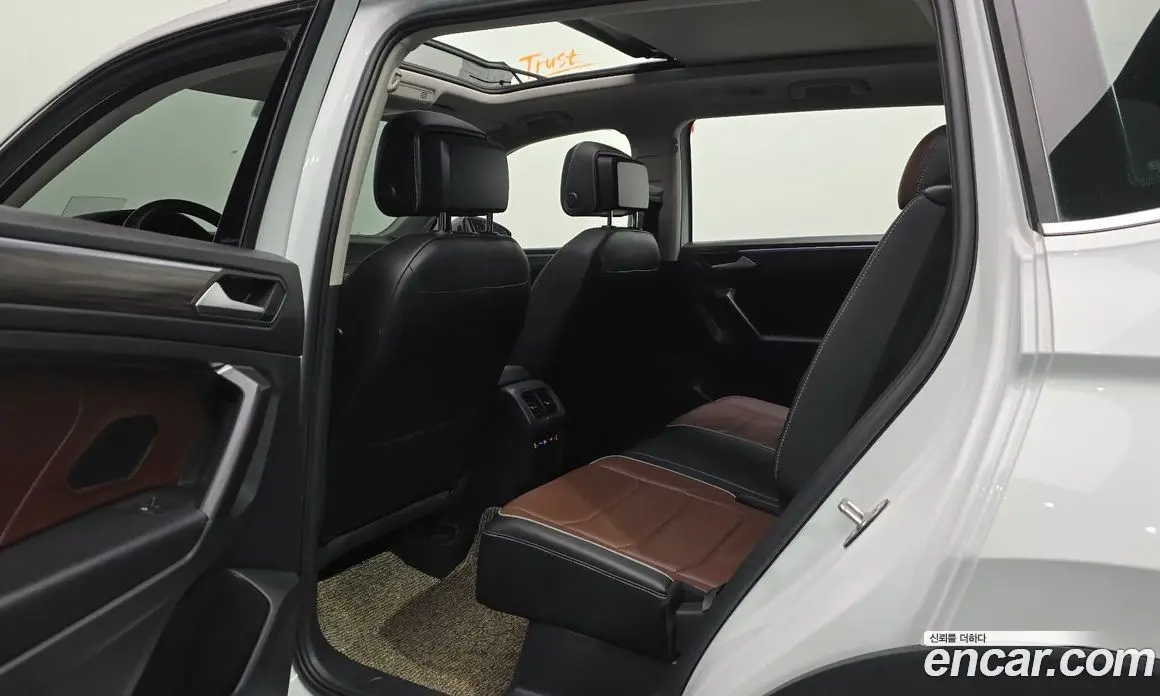 Volkswagen Tiguan 2023 2.0 автомат (гидро), фото 11