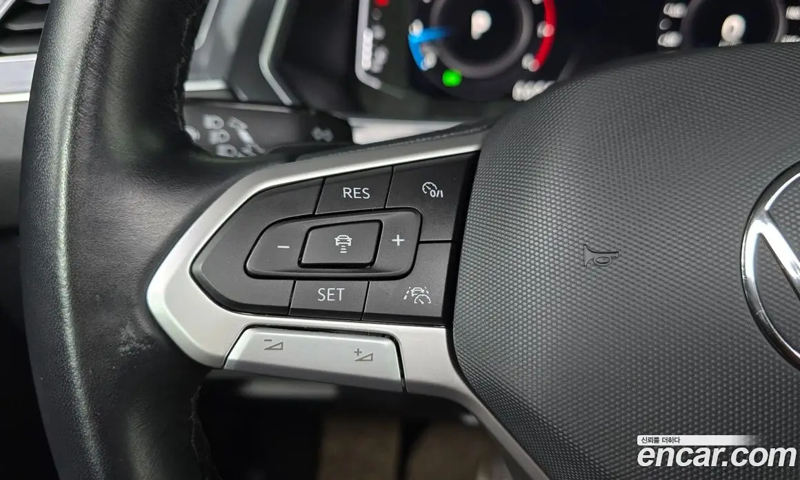 Volkswagen Tiguan 2023 2.0 автомат (гидро), фото 16