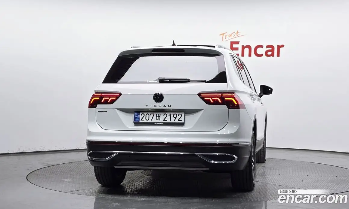 Volkswagen Tiguan 2023 2.0 автомат (гидро), фото 4