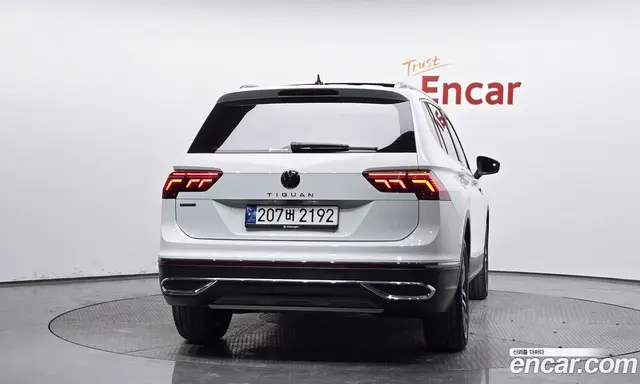 Volkswagen Tiguan 2023 2.0 автомат (гидро), миниатюра 4