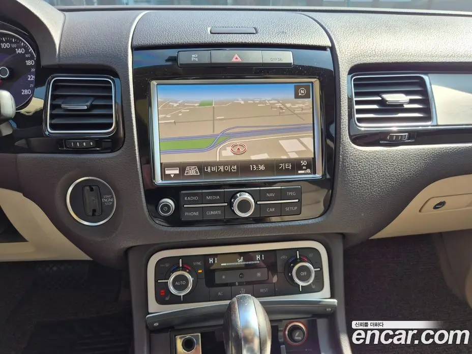 Volkswagen Touareg 2012 3.0 автомат (гидро), фото 15