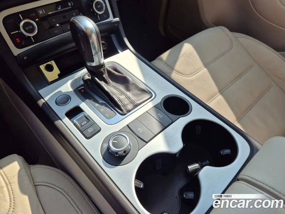 Volkswagen Touareg 2012 3.0 автомат (гидро), фото 9