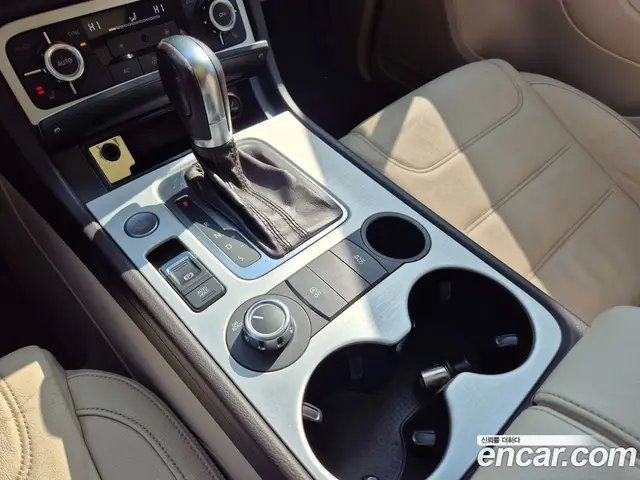 Volkswagen Touareg 2012 3.0 автомат (гидро), миниатюра 9