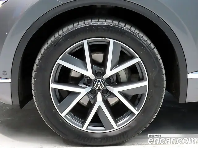 Volkswagen Touareg 2023 3.0 автомат (гидро), миниатюра 5 Volkswagen Touareg 2023 3.0 автомат (гидро), миниатюра 5