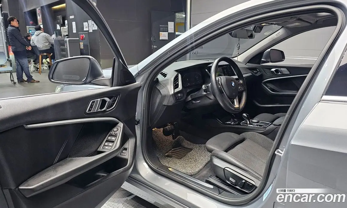 BMW 1 серия 2023 2.0 автомат (гидро), фото 11 BMW 1 серия 2023 2.0 автомат (гидро), фото 11