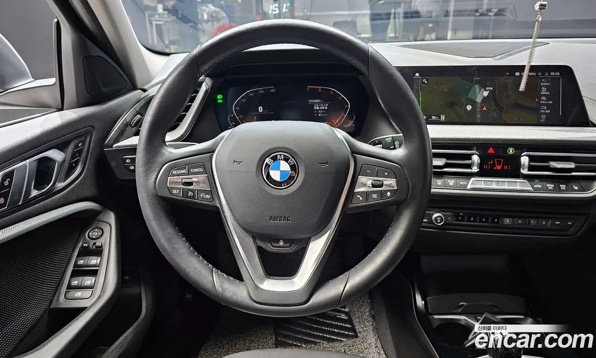BMW 1 серия 2023 2.0 автомат (гидро), фото 13 BMW 1 серия 2023 2.0 автомат (гидро), фото 13