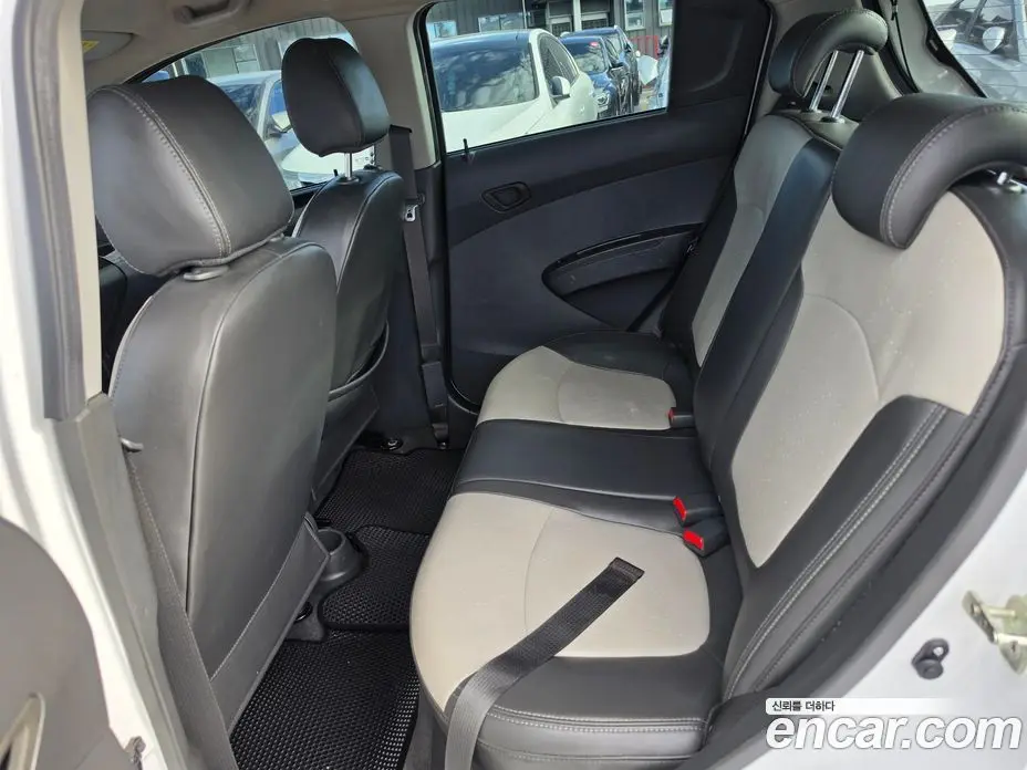 Chevrolet Matiz 2011 1.0 автомат (гидро), фото 9