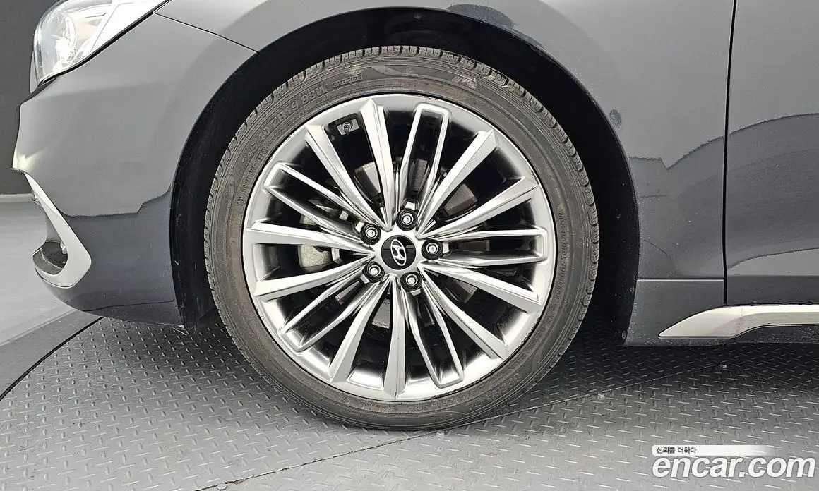 Hyundai Grandeur 2017 3.0 автомат (гидро), фото 5