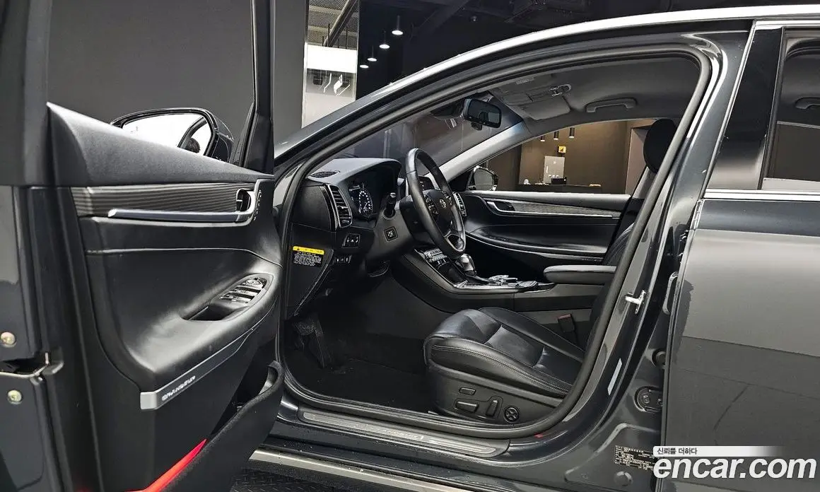 Hyundai Grandeur 2017 3.0 автомат (гидро), фото 10