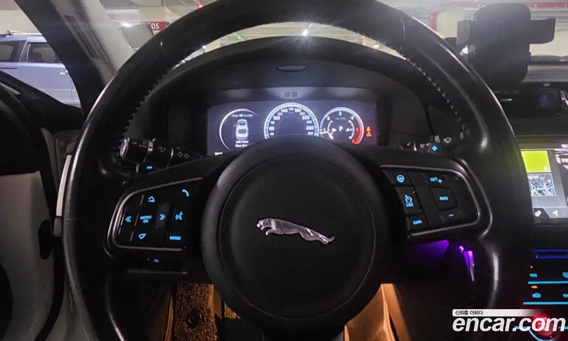 Jaguar XF 2016 3.0 автомат (гидро), фото 14