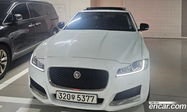 Jaguar XF 2016 3.0 автомат (гидро), миниатюра 3