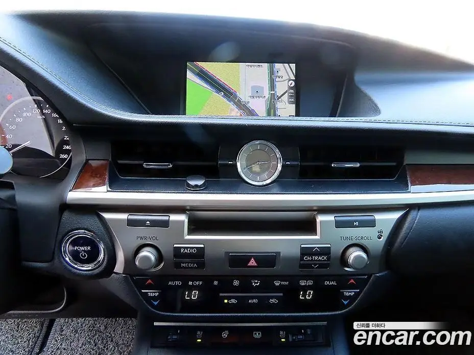 Lexus ES 2013 2.5 автомат (гидро), фото 13 Lexus ES 2013 2.5 автомат (гидро), фото 13