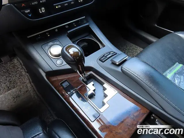 Lexus ES 2013 2.5 автомат (гидро), миниатюра 10 Lexus ES 2013 2.5 автомат (гидро), миниатюра 10