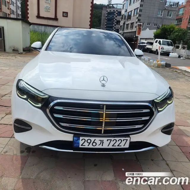 Mercedes-Benz E-Class 2024 2.0 автомат (гидро), миниатюра 3 Mercedes-Benz E-Class 2024 2.0 автомат (гидро), миниатюра 3
