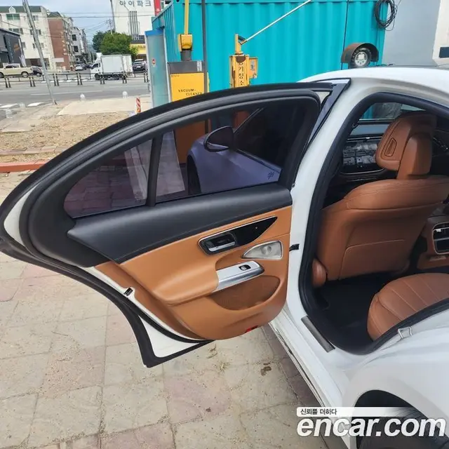 Mercedes-Benz E-Class 2024 2.0 автомат (гидро), миниатюра 6 Mercedes-Benz E-Class 2024 2.0 автомат (гидро), миниатюра 6