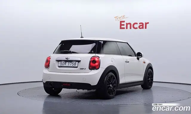 Mini Cooper 2014 1.5 автомат (гидро), миниатюра 2 Mini Cooper 2014 1.5 автомат (гидро), миниатюра 2