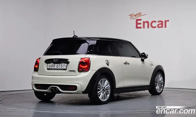 Mini Cooper 2014 2.0 автомат (гидро), миниатюра 2 Mini Cooper 2014 2.0 автомат (гидро), миниатюра 2