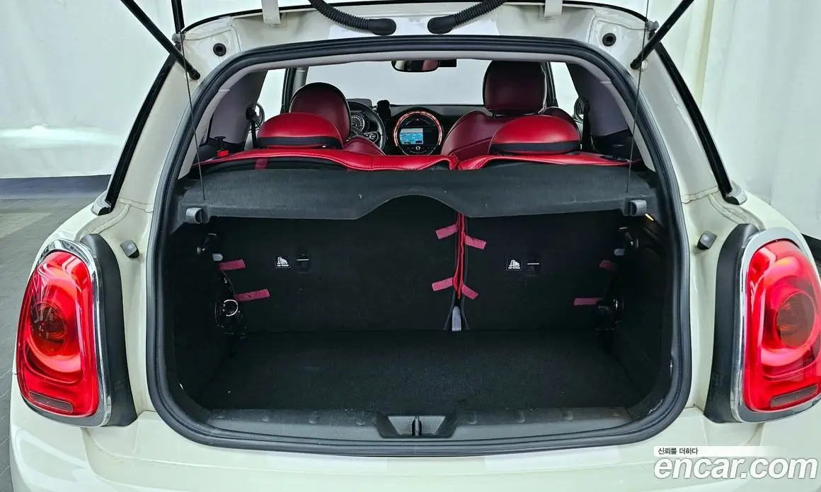 Mini Cooper 2014 2.0 автомат (гидро), фото 20 Mini Cooper 2014 2.0 автомат (гидро), фото 20