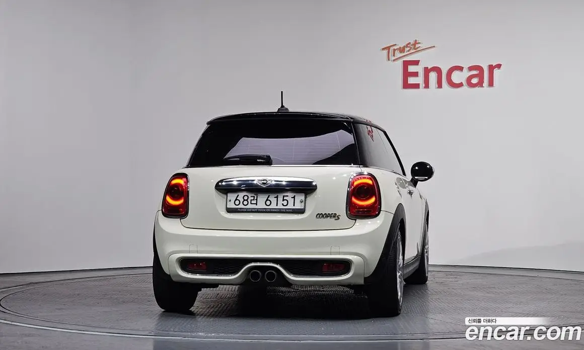 Mini Cooper 2014 2.0 автомат (гидро), фото 4 Mini Cooper 2014 2.0 автомат (гидро), фото 4