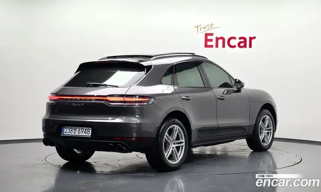 Porsche Macan 2015 2.0 автомат (гидро), миниатюра 2 Porsche Macan 2015 2.0 автомат (гидро), миниатюра 2